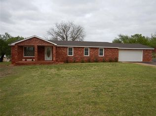 901 E Clay Ave, Cheyenne, OK 73628