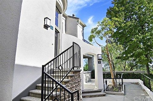1st image of 11 La Mirage Cir