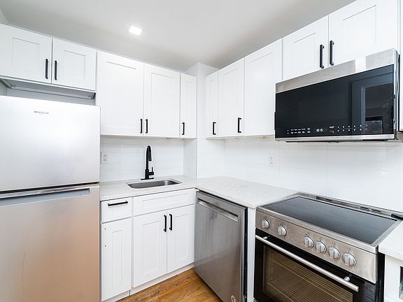 5th image of 86 E 7th St