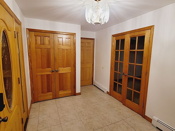 3rd image of 248 Oakwood Dr