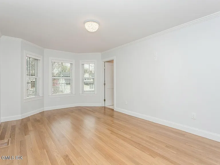 347 Delavan Ave #A — Photo 20