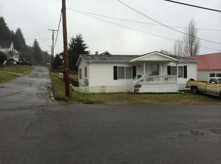 170 Commercial Ave, Gardiner, OR 97441