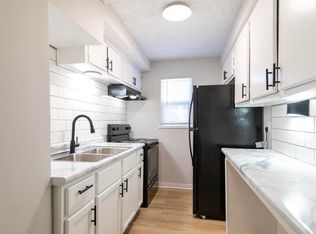 801 N 48th St APT 1, Omaha, NE 68132