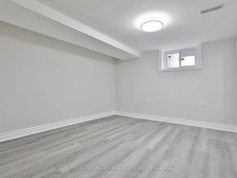 264 McConvey Dr — Photo 21