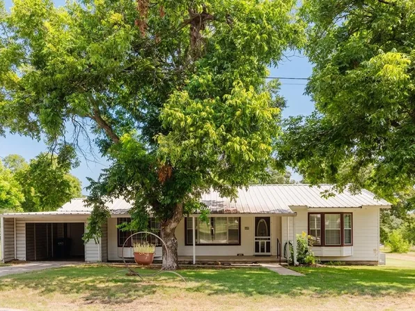 649 E Short Ave, De Leon, TX 76444