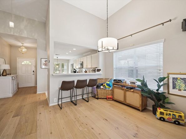 5802 Spring Sunrise Dr