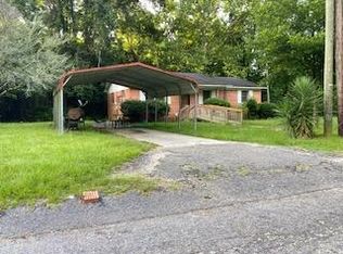 104 Harvin Ave, Manning, SC 29102