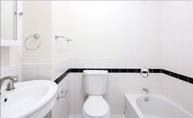 Rented by Nooklyn NYC LLC | media 19