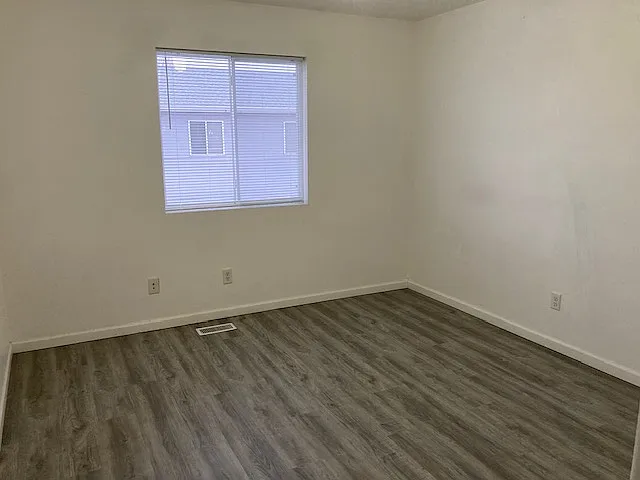 2923 W Louise St — Photo 7