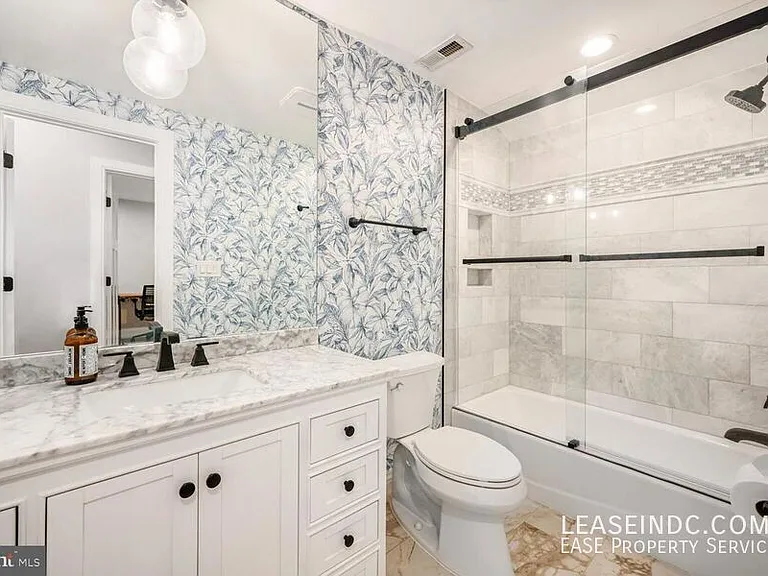 1317 Randolph St NW #1 — Photo 9