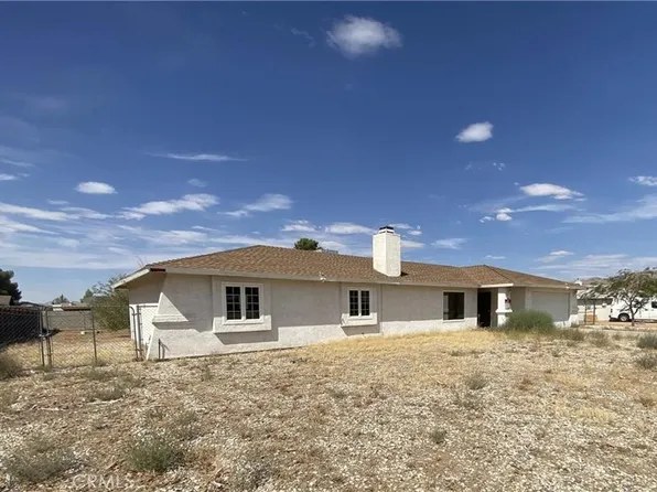 22764 Powhatan Rd, Apple Valley, CA 92308