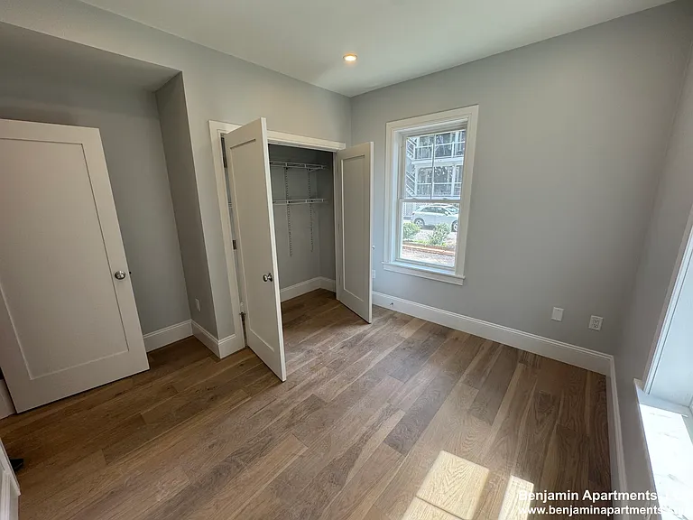 51 Fairbanks St #10 — Photo 9