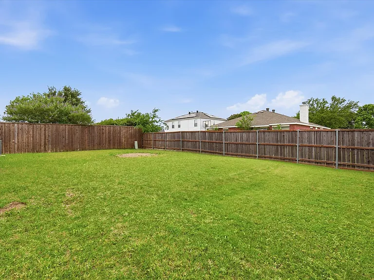2457 Eagle Mountain Dr — Photo 26