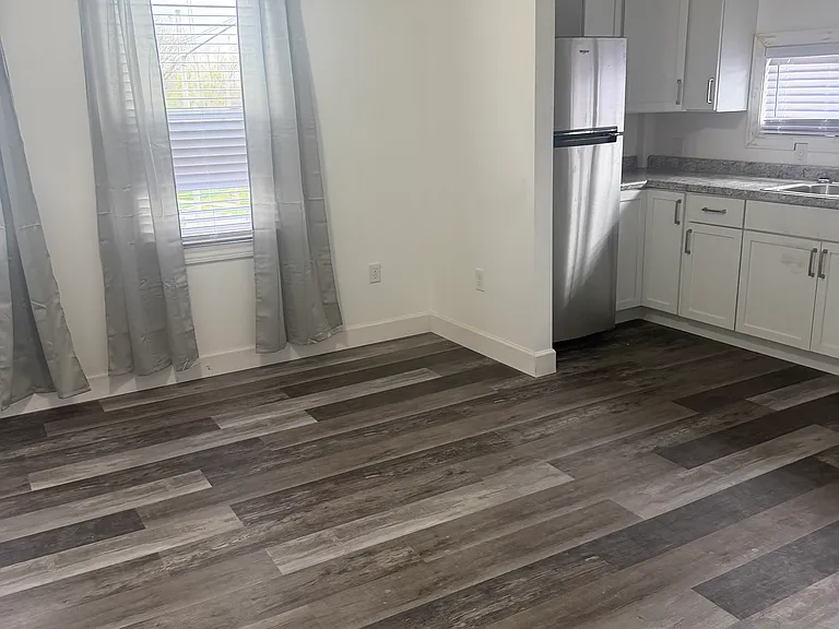 328 N 8th St #5 — Photo 3