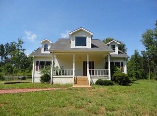64 Jackson Rd, West Point, GA 31833