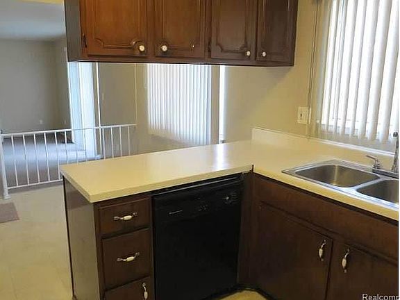 3rd image of 30160 Rock Creek Dr