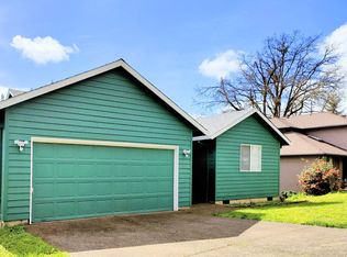 11096 SE Cranberry Loop, Clackamas, OR 97015