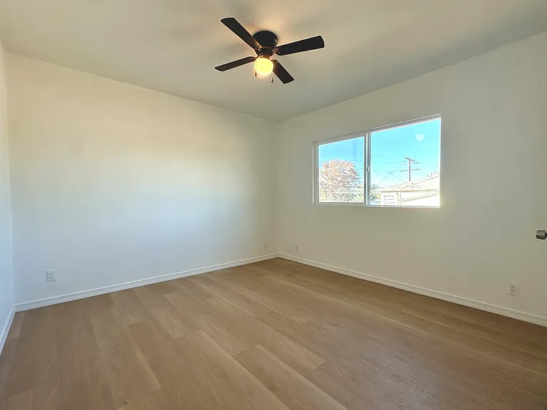 5479 Orange Ave — Photo 19
