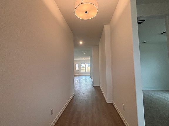 7823 Jade Crest Drive Interior Image 4