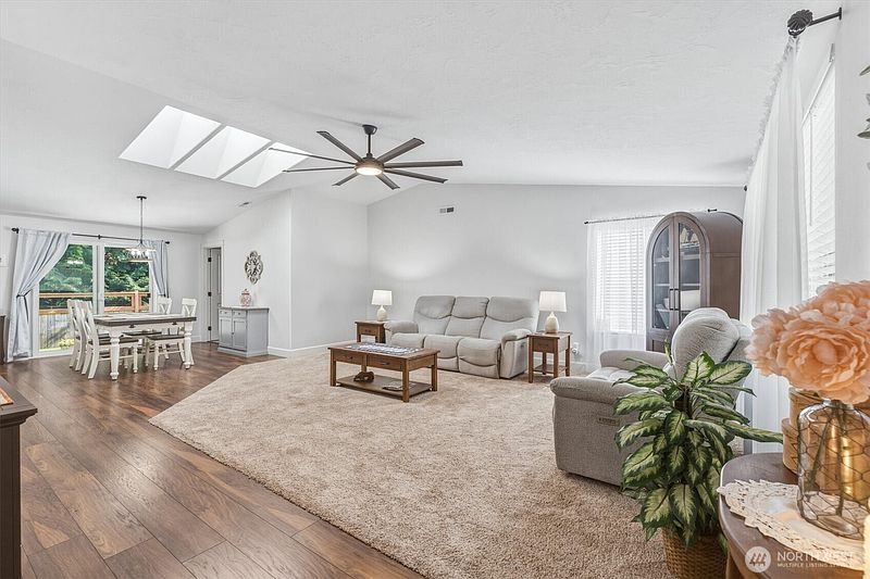 3rd image of 136 Jean Road