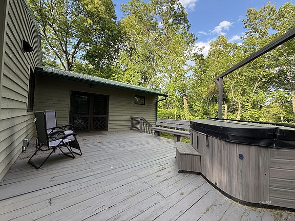 3rd image of 6844 Locust Ln