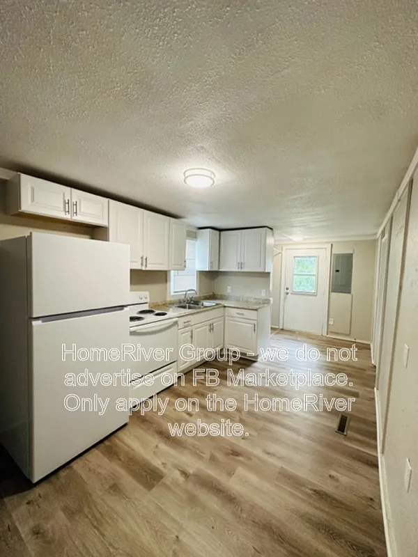 3 bed, 1.0 bath, 985 sqft, $895 — Photo 4
