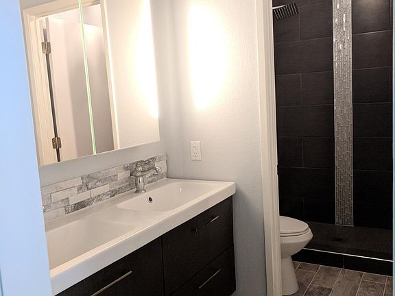 Master Bathroom - 2nd floor
