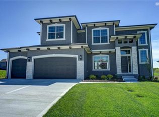 1121 SW Heather Dr, Lees Summit, MO 64081