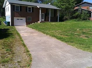 228 Saint Johns St, Arden, NC 28704