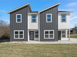 10405 China Spring Rd #A & B, Waco, TX 76708