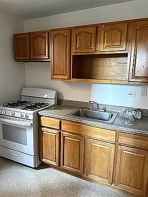 3rd image of 88-35 164th St #4N