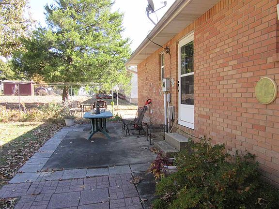 5th image of 1843 Birch Pl