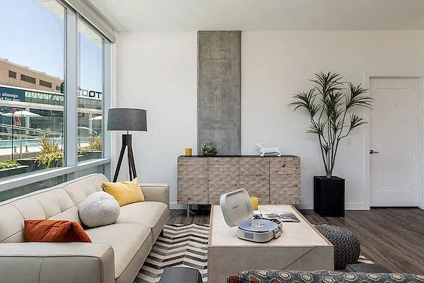 Adeline Luxury Living — Photo 39