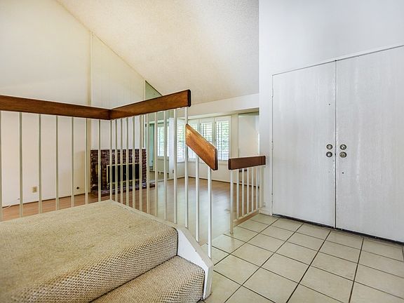 5th image of 2709 Elena Ave