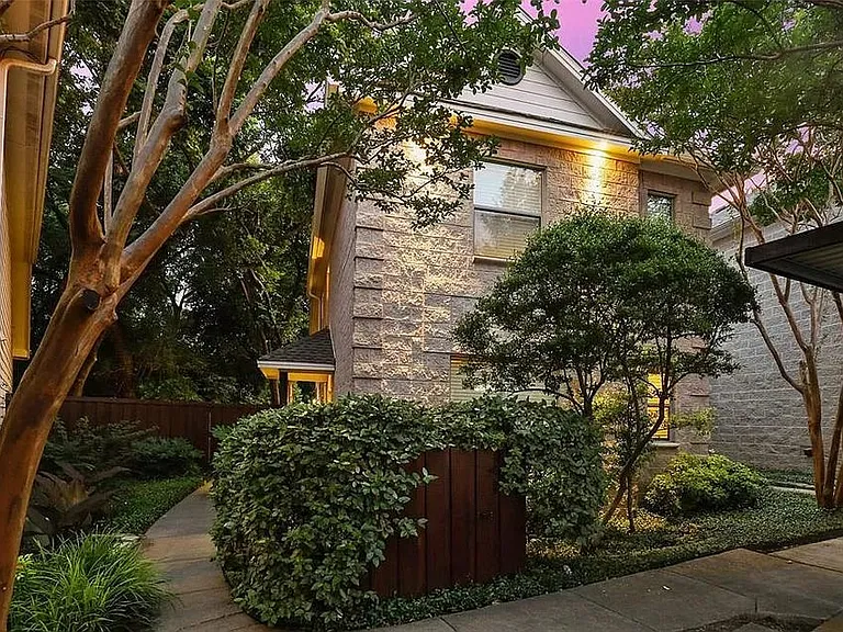 2528 Wedglea Dr — Photo 16