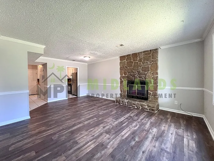 208 S Cromwell St #E — Photo 8