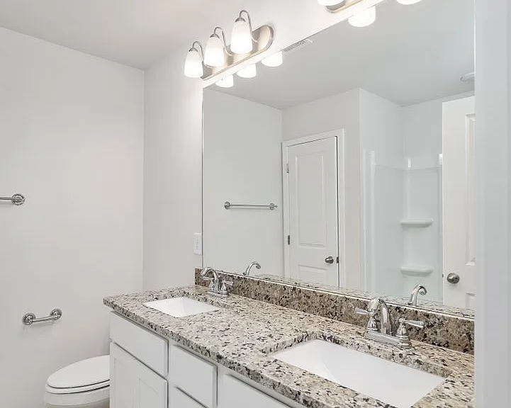 775 Justify Loop — Photo 10