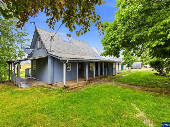 1715 Cascade Dr, Lebanon, OR 97355