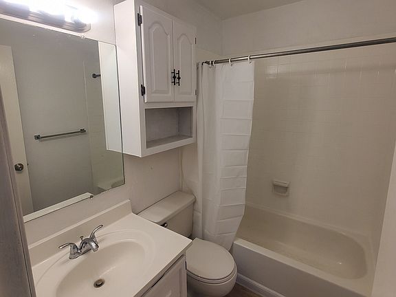 4th image of 4915 Huntington Ave APT 2