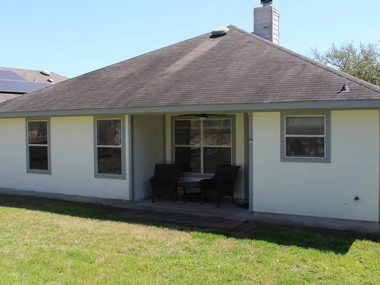 1908 Melissa Oaks Ln — Photo 15