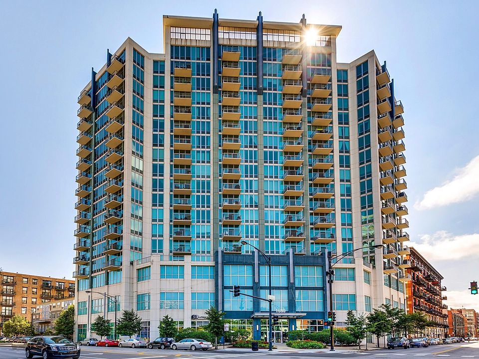 1st image of 1600 S Indiana Ave #1308