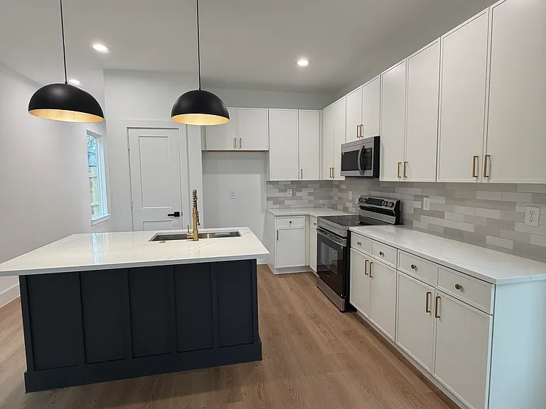2521 Bethurum Ave — Photo 16