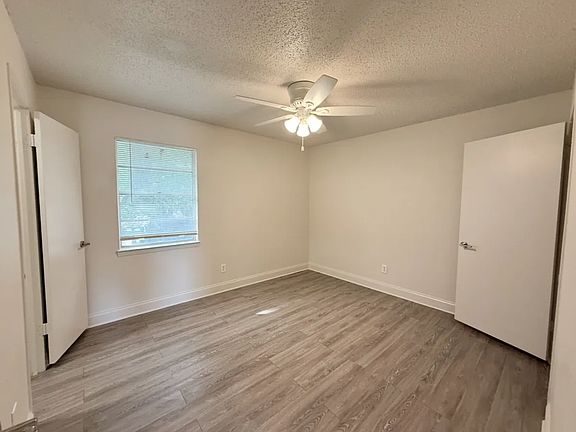 4th image of 601 Avenue G APT G