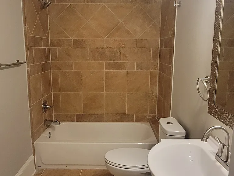 1352 Lucile Ave SW — Photo 10