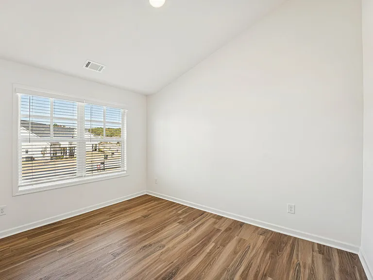 Quinn Residences at Dorchester Place — Photo 125