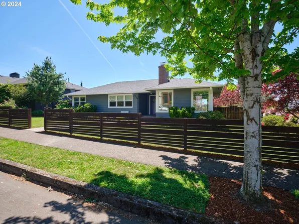 611 W 37th St, Vancouver, WA 98660