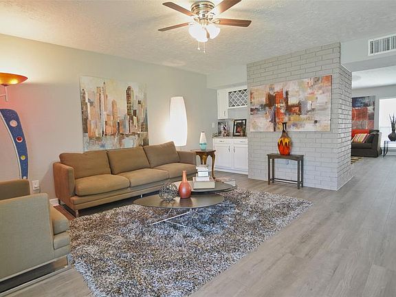 2nd image of 2507 Barton Ct