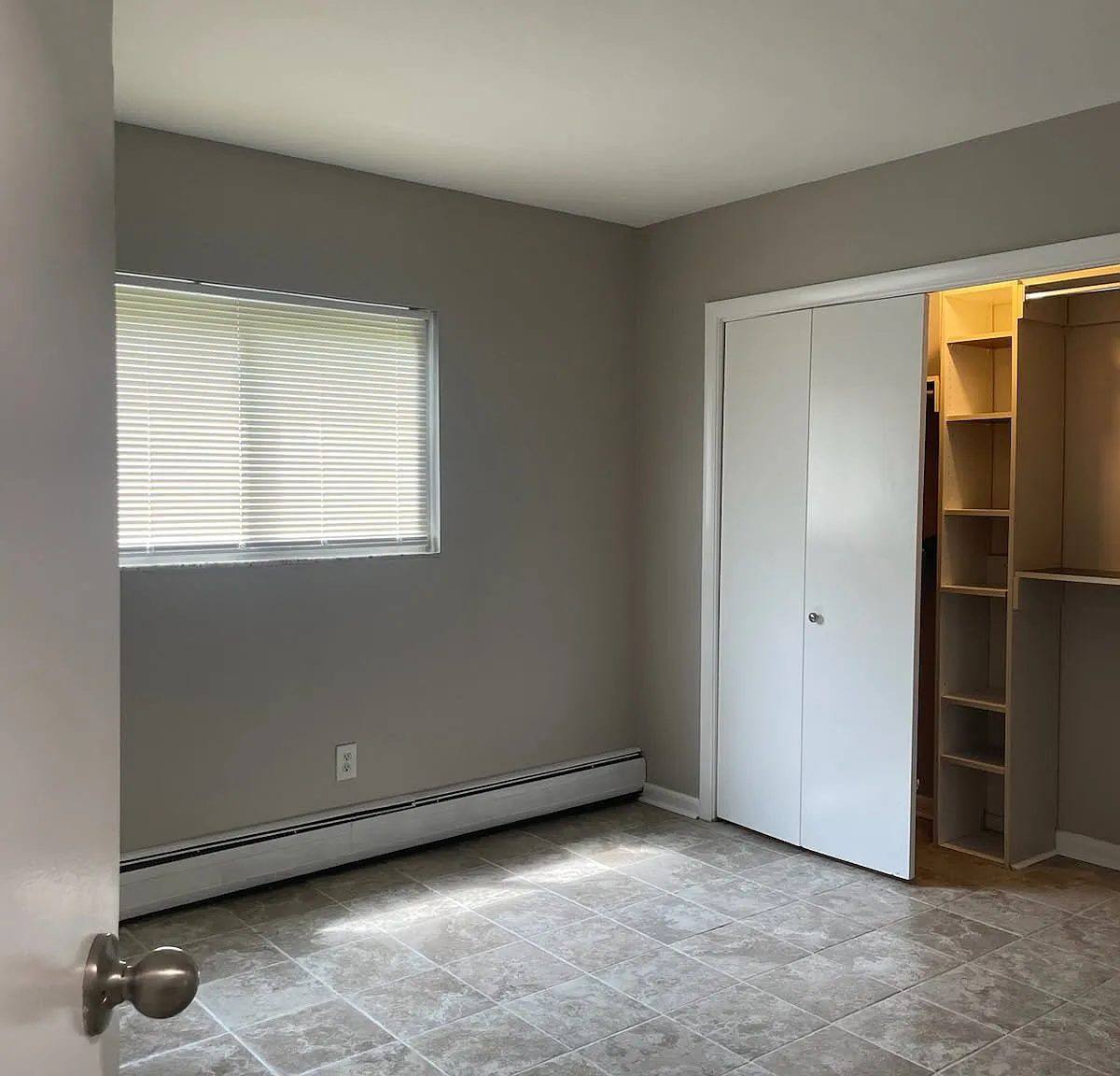 2 bed, 900 sqft, $1,200 — Photo 1