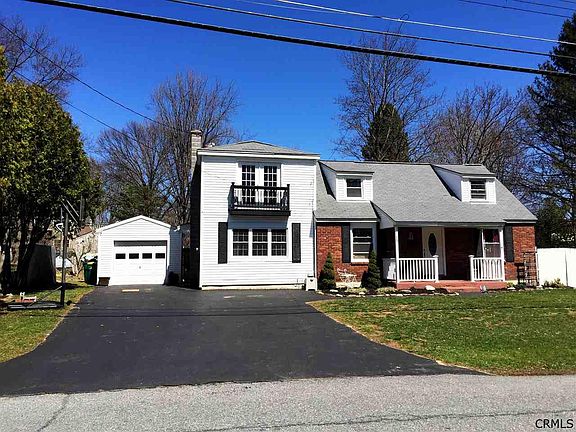 2nd image of 15 Sutherland Dr