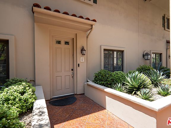 4th image of 851 N San Vicente Blvd APT 117